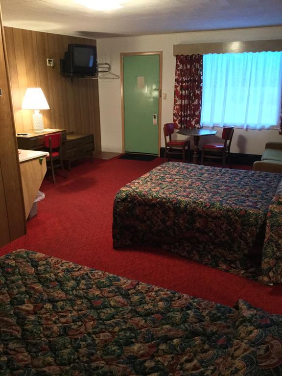 איירונווד Cedars Motel מראה חיצוני תמונה
