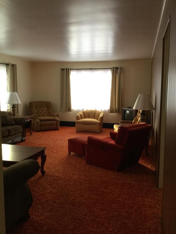 איירונווד Cedars Motel מראה חיצוני תמונה
