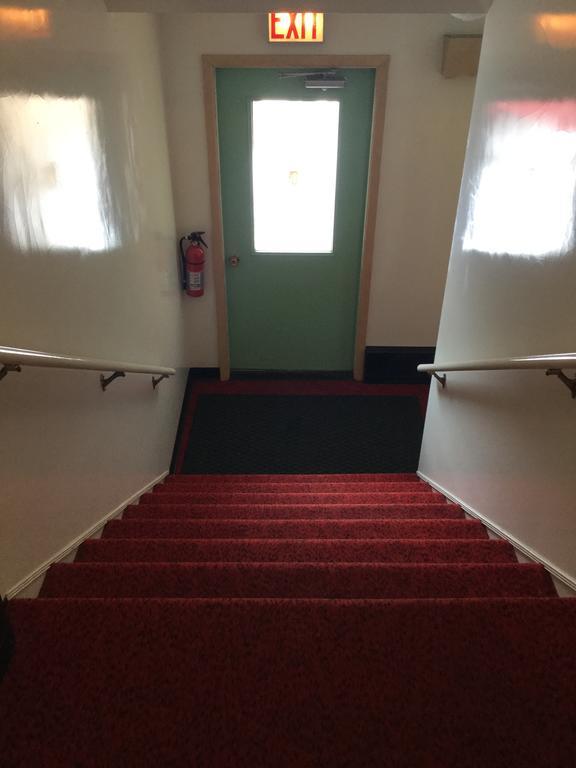 איירונווד Cedars Motel מראה חיצוני תמונה