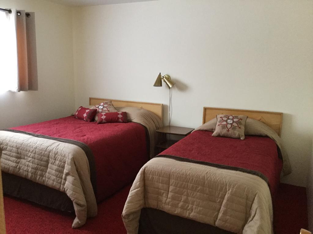 איירונווד Cedars Motel מראה חיצוני תמונה