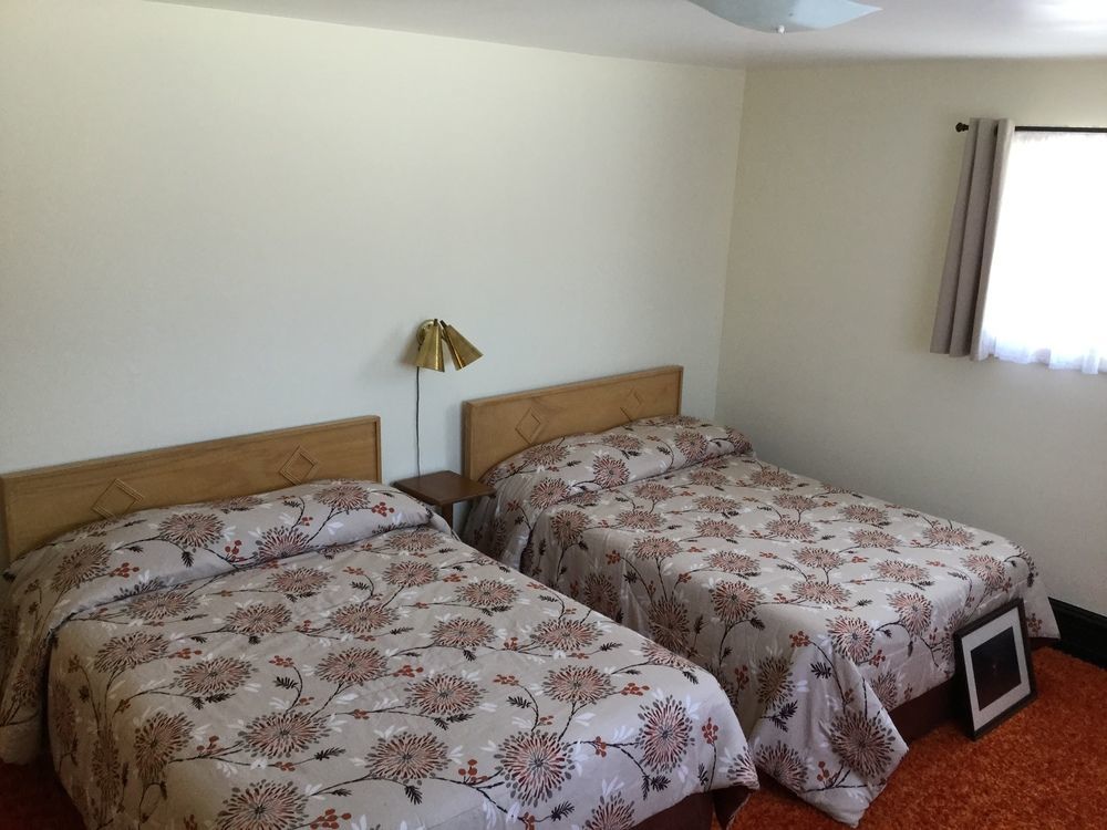 איירונווד Cedars Motel מראה חיצוני תמונה