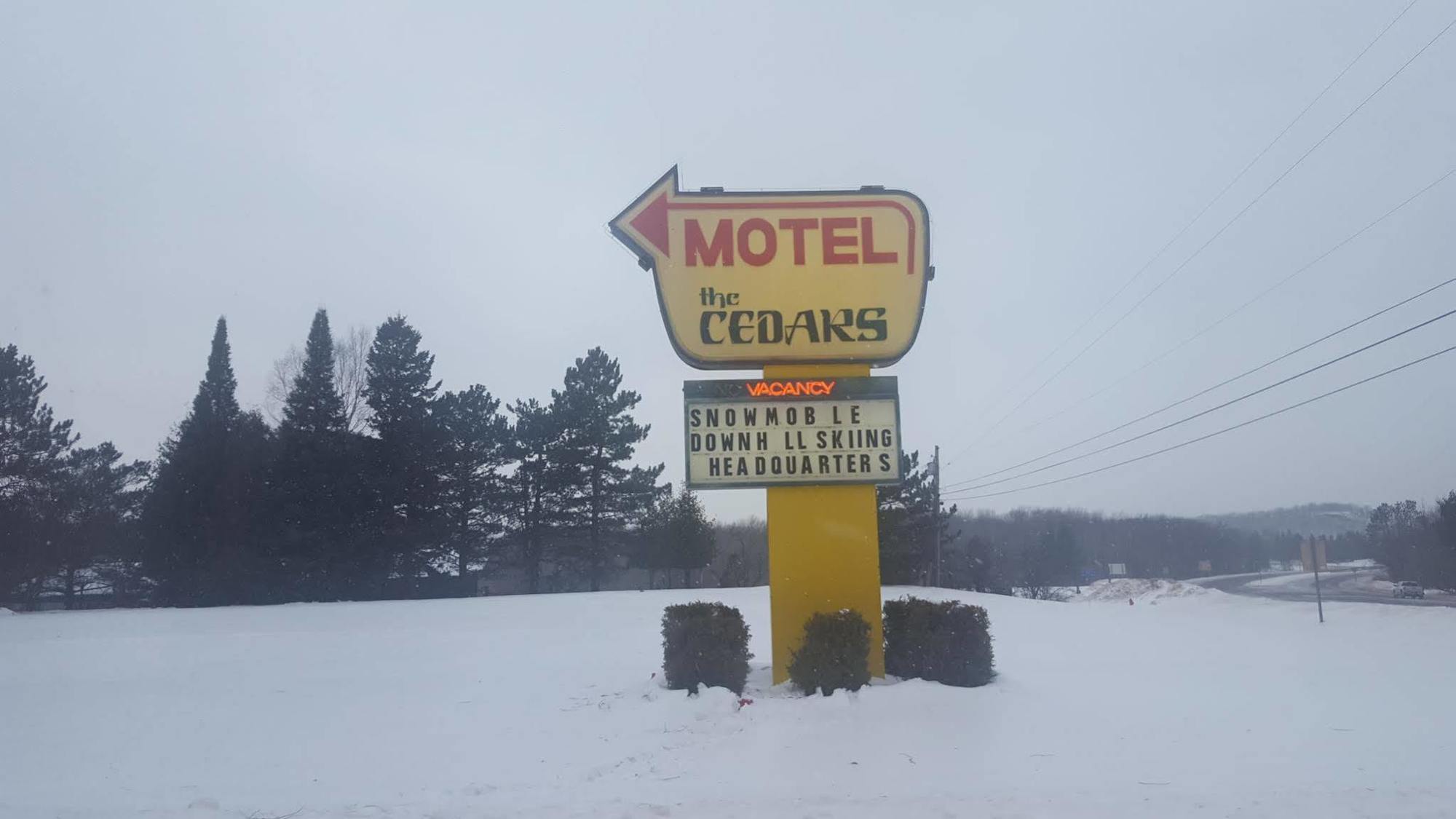 איירונווד Cedars Motel מראה חיצוני תמונה