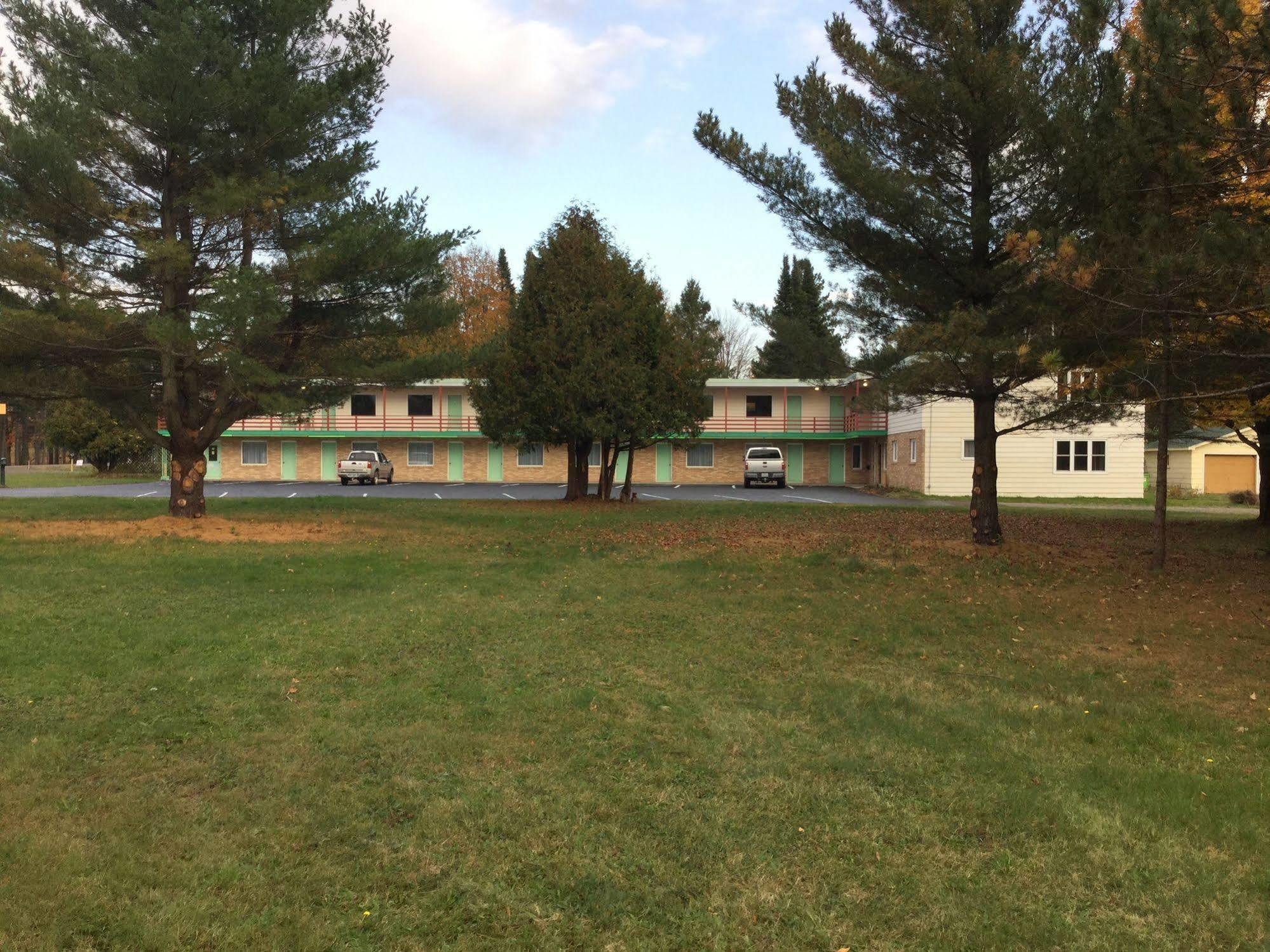 איירונווד Cedars Motel מראה חיצוני תמונה