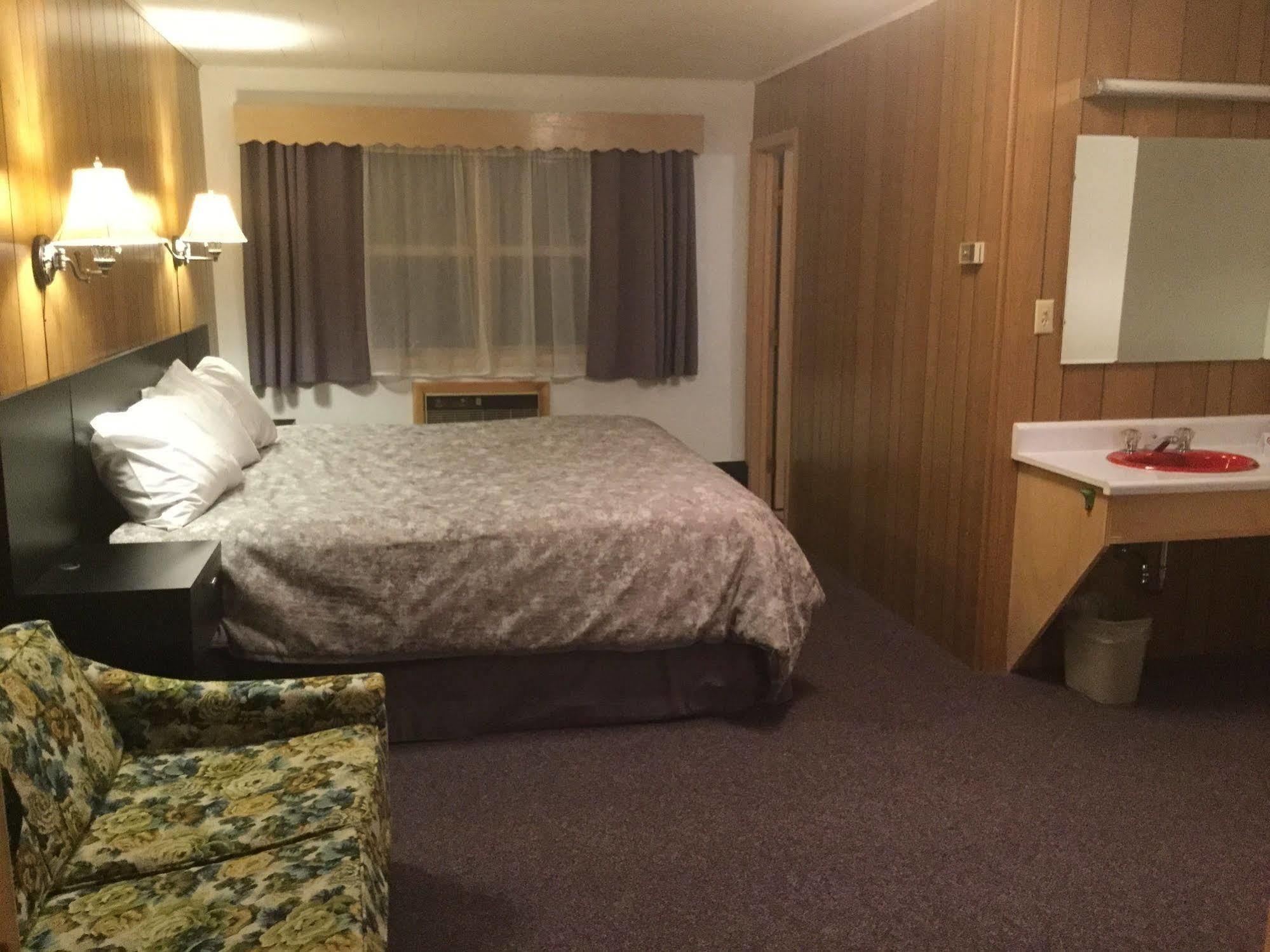 איירונווד Cedars Motel מראה חיצוני תמונה
