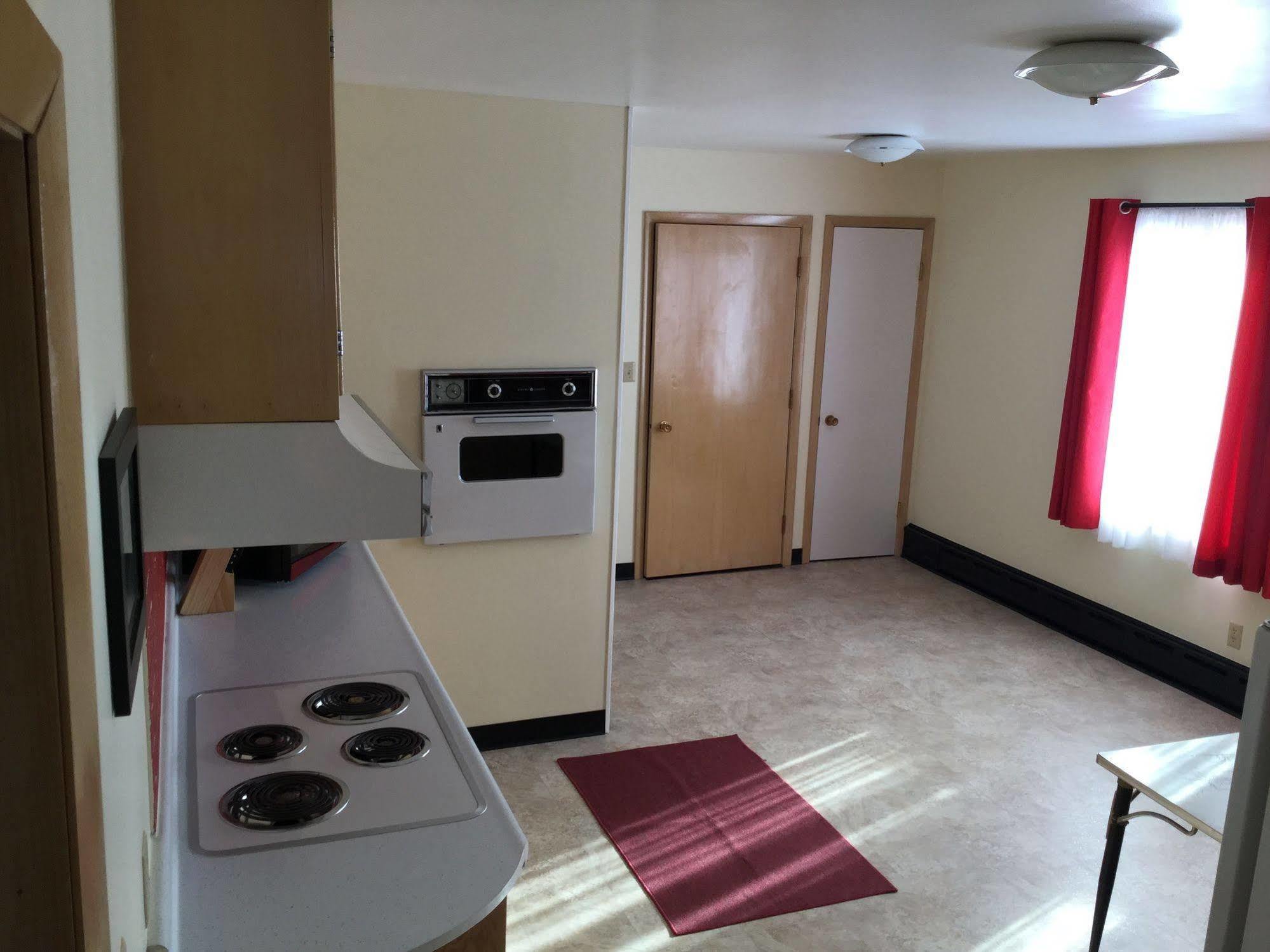 איירונווד Cedars Motel מראה חיצוני תמונה