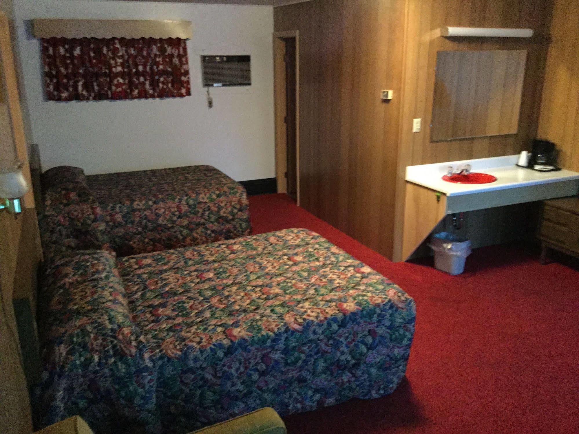איירונווד Cedars Motel מראה חיצוני תמונה