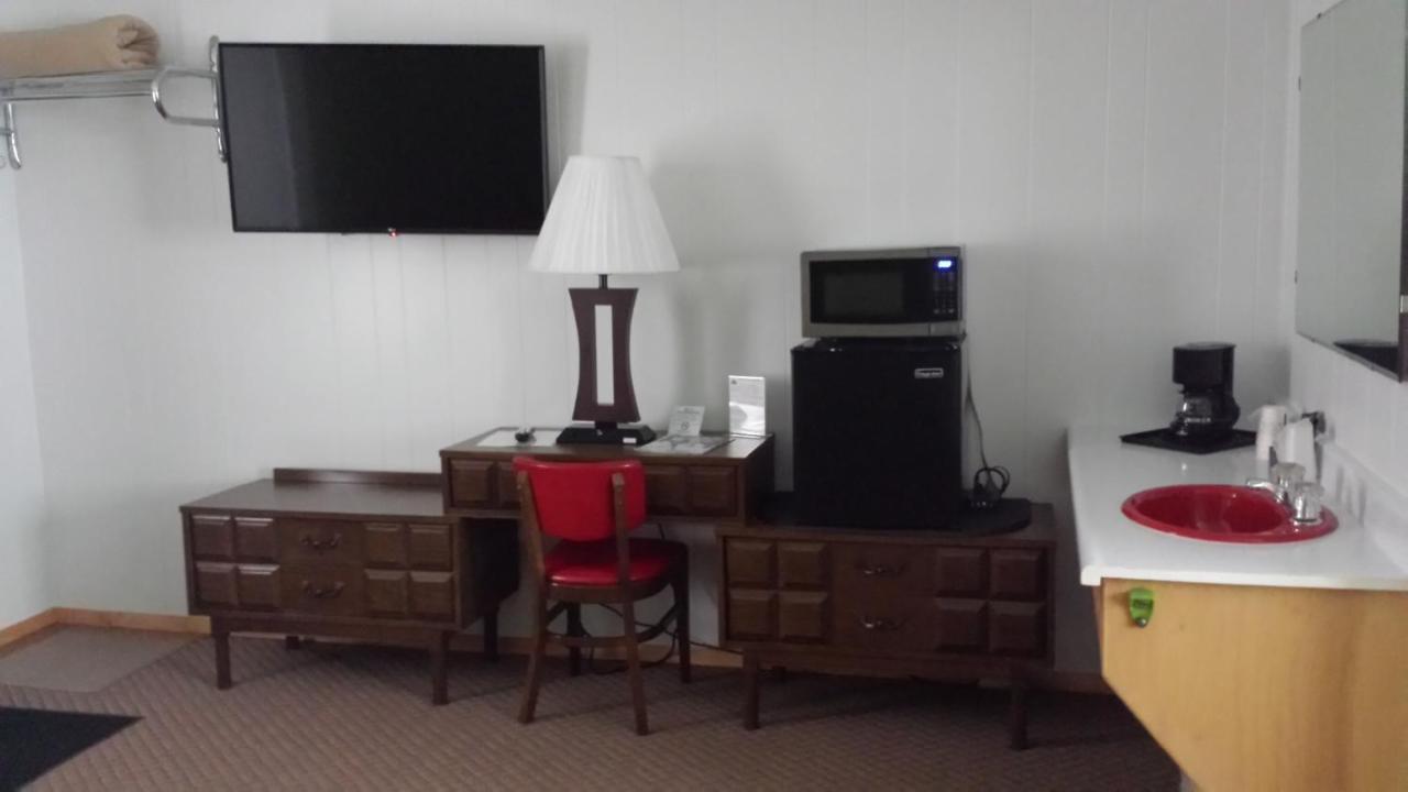 איירונווד Cedars Motel מראה חיצוני תמונה